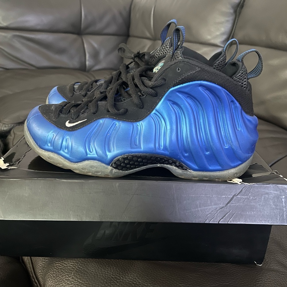 Size 9 Royal foamposite one xx